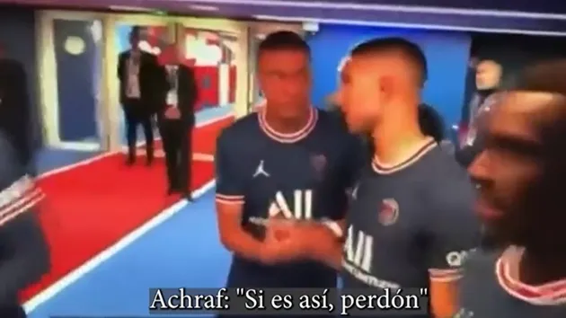 Mbappé complains with Hakimi: 