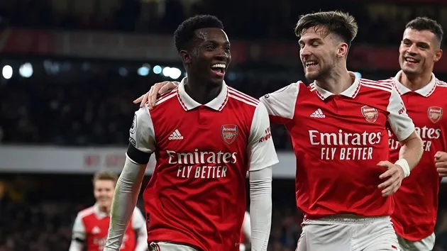 Đáng sợ trước màn 'thêu hoa dệt gấm' của Arsenal - Bóng Đá