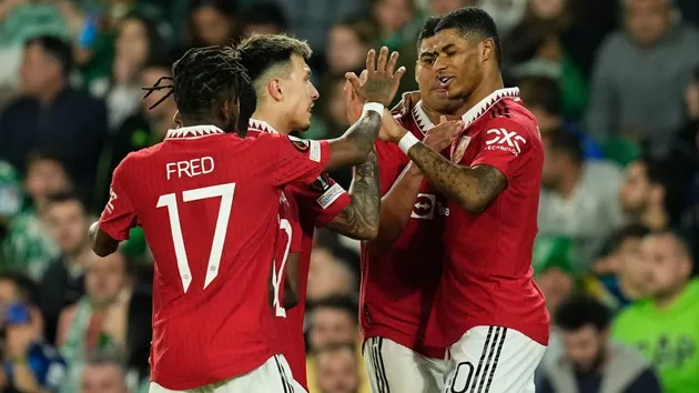 What Erik ten Hag told Manchester United players at half-time of Real Betis win - Bóng Đá