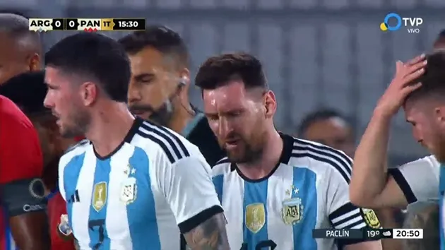 Messi đổ máu - Bóng Đá