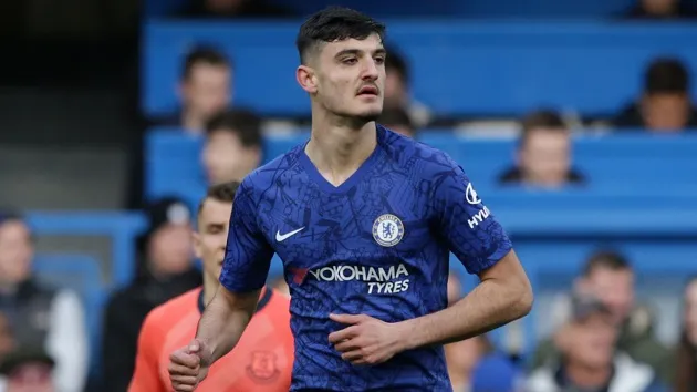 'The Premier League is like that': Chelsea debutant Armando Broja reacts to Mason Holgate's crunching challenge - Bóng Đá