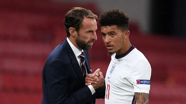 Gareth Southgate admits Jadon Sancho doesn't deserve England spot amid Man Utd form - Bóng Đá