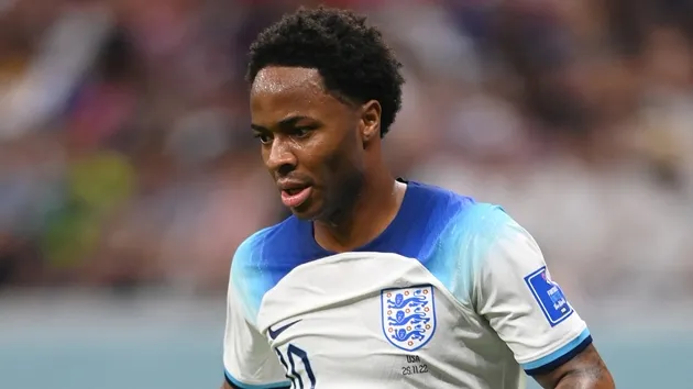 Raheem Sterling leaves England World Cup camp after armed burglary at Surrey home - Bóng Đá