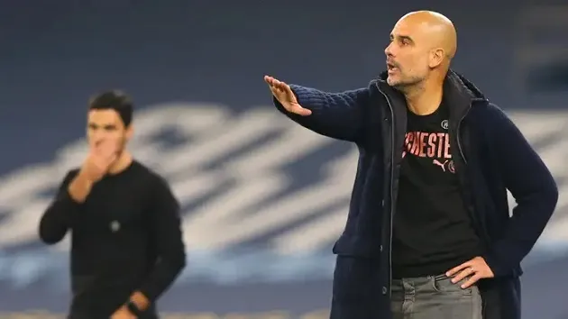 Pep Guardiola fashion style: Coats, hoodies & shoes and why Man City manager's wife chooses what he wears - Bóng Đá