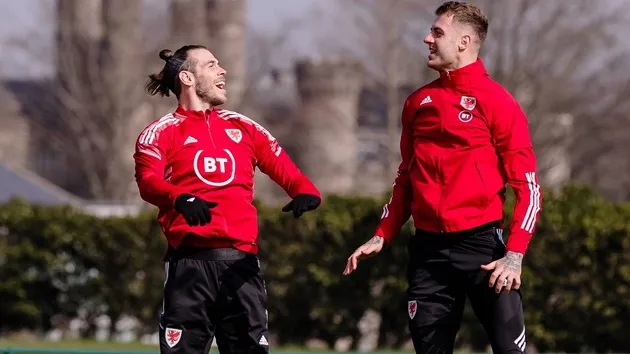 Gareth Bale looking 'fit and sharp' for international duty with Wales ahead of key World Cup qualifier - - Bóng Đá