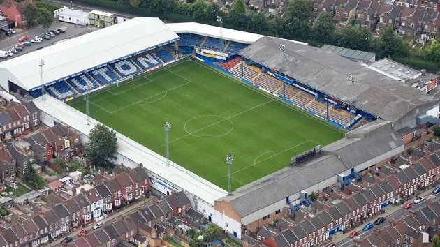 Luton will need a mad £10m three-month dash to get Kenilworth Road stadium - Bóng Đá