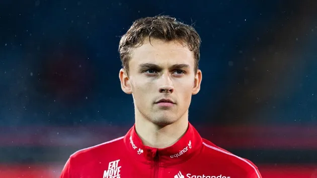 Leeds, Sheff Utd hold talks over move for Norwegian midfield star (Emil Bohinen) - Bóng Đá