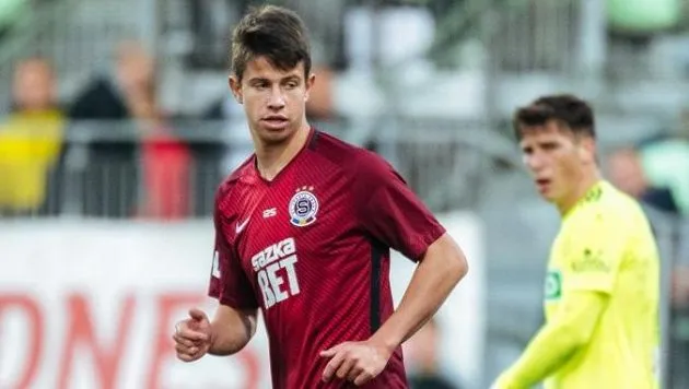 ARSENAL IN THE RACE TO SIGN ADAM HLOZEK - Bóng Đá