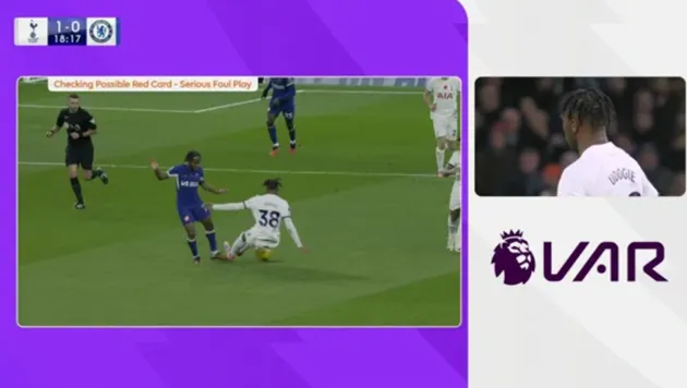 Gary Neville says Tottenham star should have been sent off earlier against Chelsea - Bóng Đá