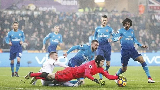 5 điểm nhấn Swansea 3-1 Arsenal: Pháo thủ cần gấp Aubameyang  - Bóng Đá