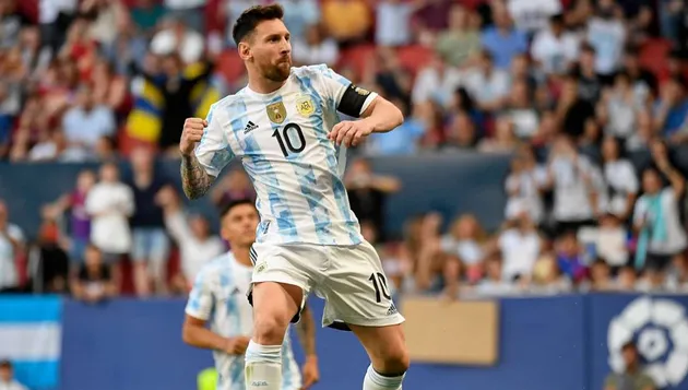 Messi ghi 5 bàn, Ronaldo lập cú đúp nhưng hỏng ăn ở khoảng cách 5m - Bóng Đá