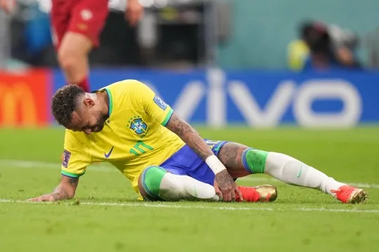 Brazil’s Neymar breaks silence on World Cup injury blow: ‘This is one of the most difficult moments of my career’ - Bóng Đá