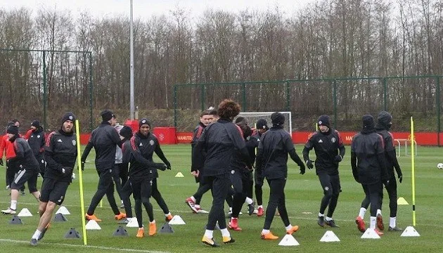 Mourinho ra tay: Tương lai Shaw, Pogba sẽ sáng tỏ - Bóng Đá