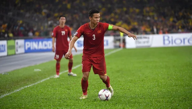 Fox Sports chọn đội hình tiêu biểu AFF Cup: Cú sốc hàng phòng ngự! - Bóng Đá