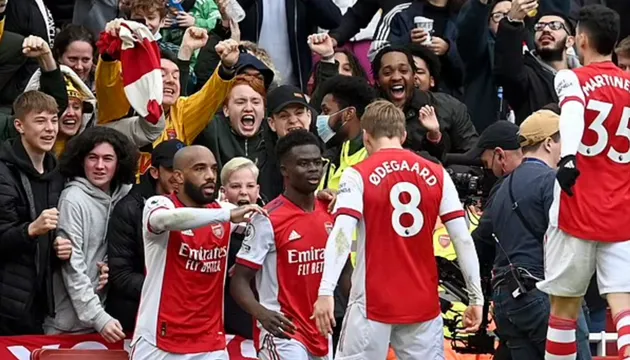 Bacary Sagna believes that Arsenal 'have a chance' of securing a top four finish - Bóng Đá