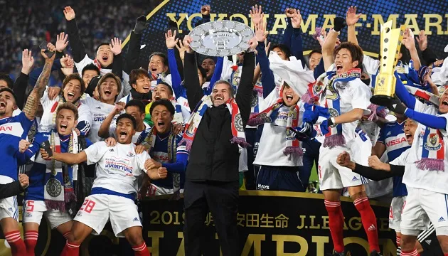 Đông và Tây hòa hợp trong bóng đá của Ange Postecoglou - Bóng Đá