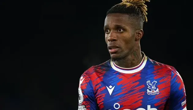 Wilfried Zaha receives staggering £45m Saudi offer to join Cristiano Ronaldo at Al Nassr - Bóng Đá