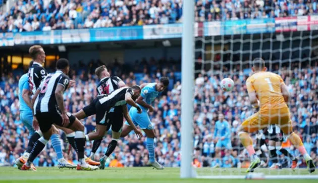 'Bỏ túi' hiện tượng, Man City bứt ra khỏi Liverpool - Bóng Đá