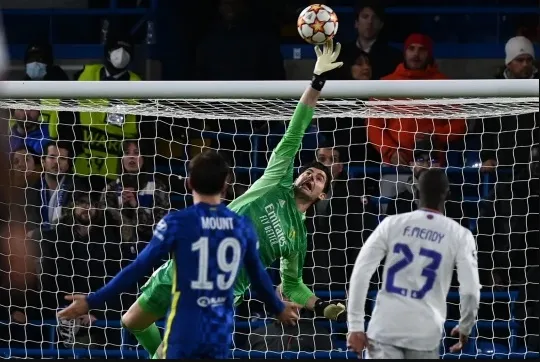 Thibaut Courtois reacts to Chelsea fans booing him and Edouard Mendy’s mistake vs Real Madrid - Bóng Đá