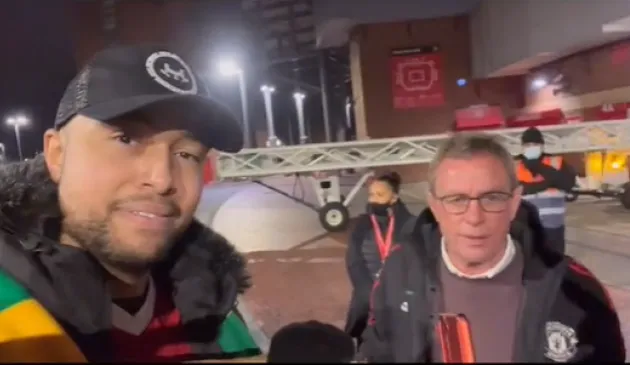 Jesse Lingard ‘upset’ as Ralf Rangnick appears to confirm Manchester United transfer decision in fan video - Bóng Đá