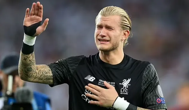 Liverpool's forgotten man Loris Karius enjoys some beach time in Miami - Bóng Đá