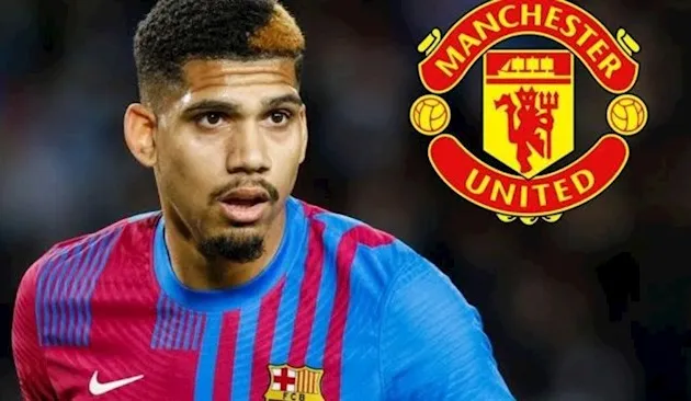 Man Utd make 'very strong offer' in bid to land Barcelona contract rebel - Ronald Araujo - Bóng Đá