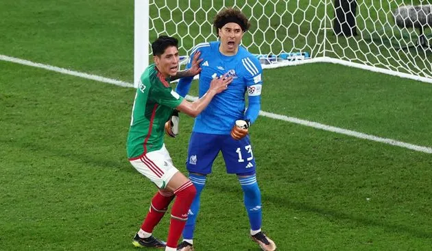 Mỗi khi tới World Cup, Ochoa lại bắt 