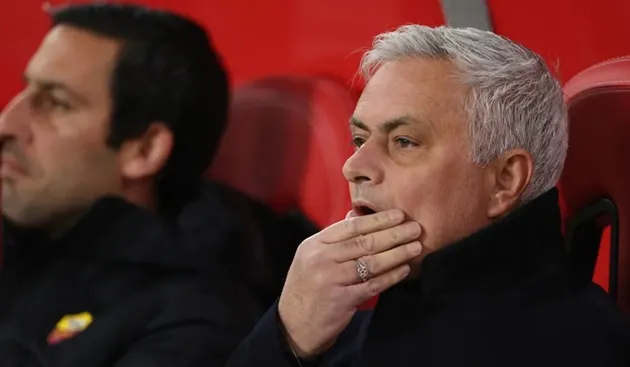 'Everyone's taking the p*ss out of you!' - Jose Mourinho's touchline tantrums have made him a laughing stock - Bóng Đá