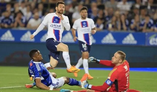 Lionel Messi làm rõ cảm xúc của PSG khi anh ấy tham dự buổi hòa nhạc Coldplay - Bóng Đá