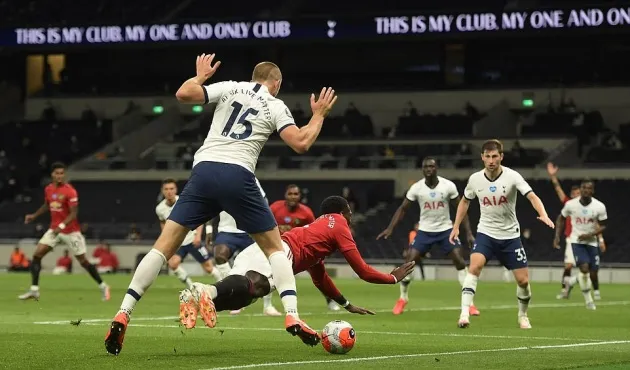 Why Paul Pogba starts on bench for Manchester United’s clash with Tottenham - Bóng Đá