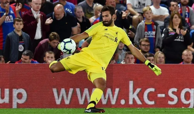 De Gea và Alisson: Cuộc chiến mới cho danh hiệu găng tay vàng! - Bóng Đá