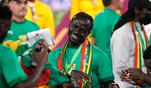 Sadio Mane 'paid the ENTIRE hospital bill for a young boy with life-threatening injuries - Bóng Đá