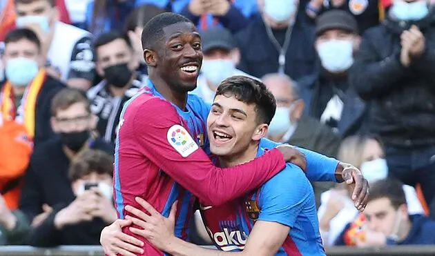 Pedri: Dembele is a crazy player - Bóng Đá