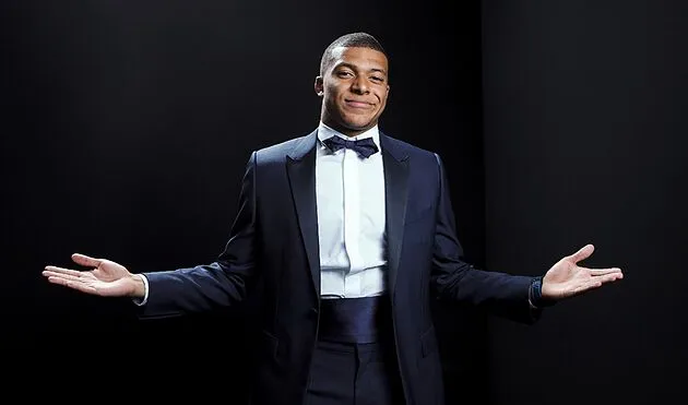 Sai lầm của Mbappe: Thay vì CR7 hay Messi, anh chọn trở thành Neymar - Bóng Đá