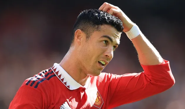 CHÍNH THỨC! Man Utd phát đi thông báo trừng phạt Ronaldo cực nặng - Bóng Đá