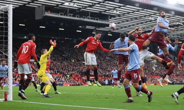 Victor Lindelof stats show United have nothing to fear amid defensive injury woes - Bóng Đá