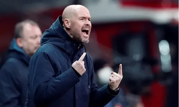 Ten Hag văng tục với cầu thủ Man Utd - Bóng Đá