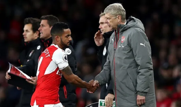 Arsenal muốn giữ chân Theo Walcott - Bóng Đá