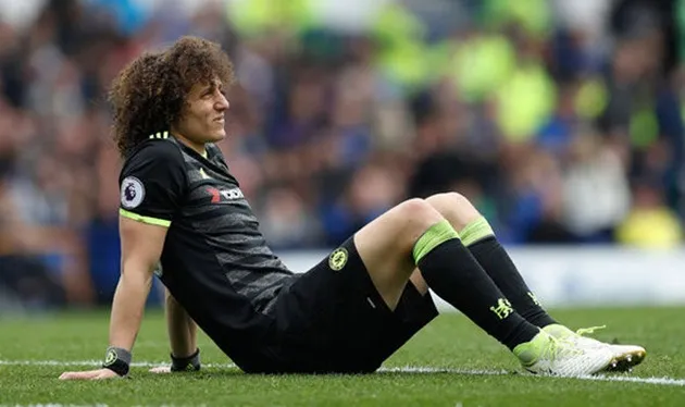 David Luiz hóa thân thành hiệp sĩ trong sinh nhật lần thứ 31 - Bóng Đá