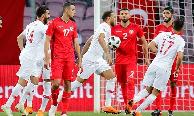 Bạo loạn dữ dội trong trận giao hữu tiền World Cup 2018 - Bóng Đá