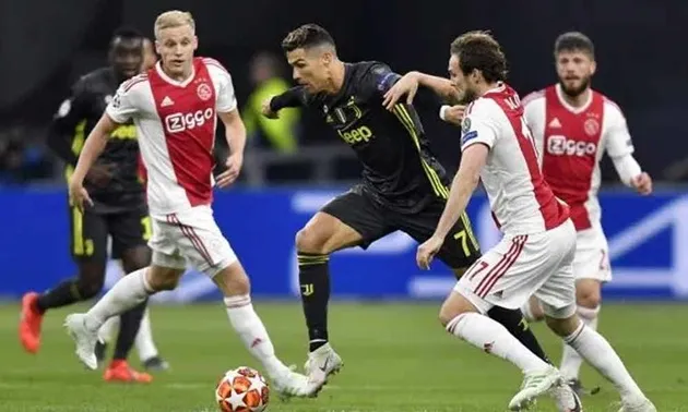 Ajax Amsterdam: Sống lại những ngày từ quá khứ - Bóng Đá