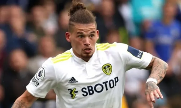 As Premier League giants Manchester United eye a sensational move for Kalvin Phillips, the midfielder aims at prolonging his stay at Leeds United. - Bóng Đá