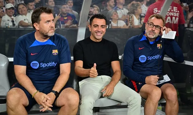 Xavi hạ thấp vai trò của Pique - Bóng Đá