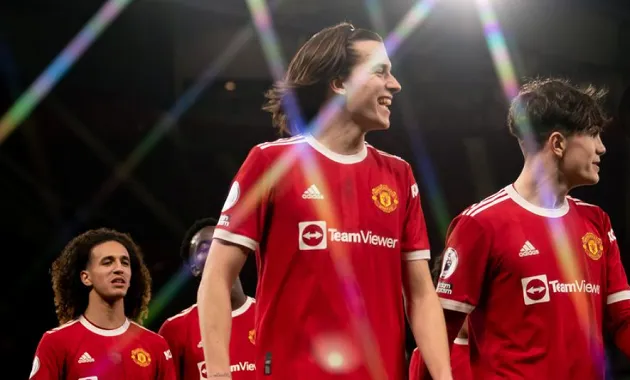 Nhiều sự nghiệp đã kết thúc ở Man Utd nhưng một số sắp bắt đầu - Bóng Đá
