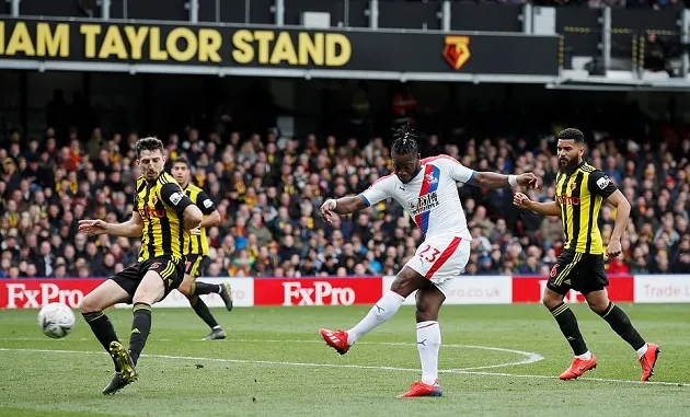 Mất vé vào Bán kết, 4 cầu thủ Crystal Palace hỏi tội tiền đạo của Watford - Bóng Đá