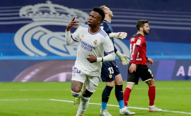 Fan Real đã phát hiện ra thần tượng mới tại sân Bernabeu - Bóng Đá