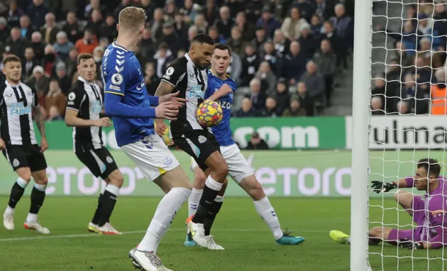 Khắc nghiệt cho Lampard, Van de Beek ra mắt Everton thất vọng - Bóng Đá