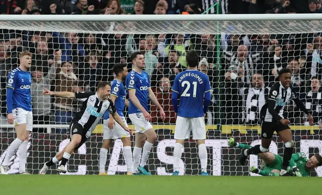Khắc nghiệt cho Lampard, Van de Beek ra mắt Everton thất vọng - Bóng Đá