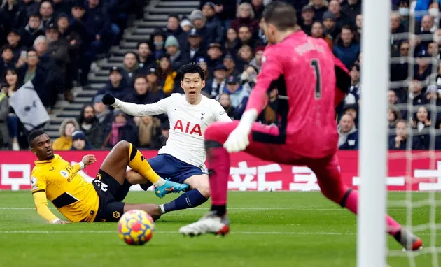 Tottenham thua 3 trận liền, Top 4 xa dần - Bóng Đá