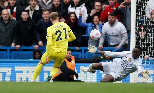 4 bàn/4 trận, Eriksen trở lại mạnh mẽ khiến Chelsea thảm bại   - Bóng Đá